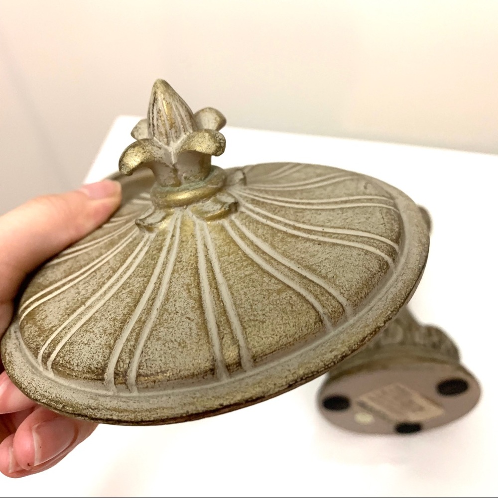 Fleur de Lis Home Accents Decor - Picture 7 of 10